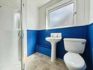 Shower Room - click for photo gallery